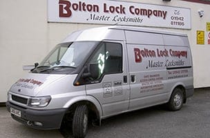 Locksmith van outside Shop