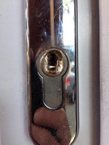 Image of damaged door lock