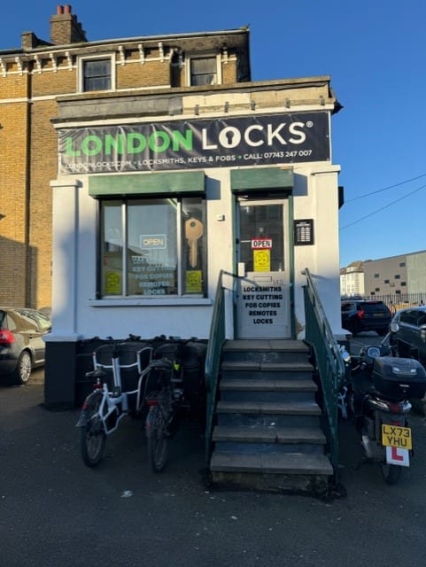London Locks - Locmsmith Shop in Bow London